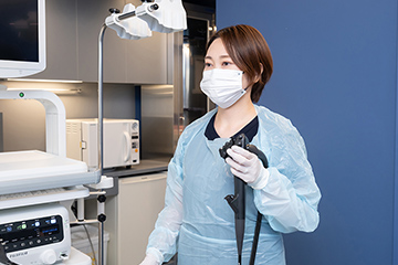 経験豊富な女性の内視鏡専門医による検査